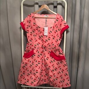 Unique Vintage adorable retro pinup vibes cherry dress- with pockets!